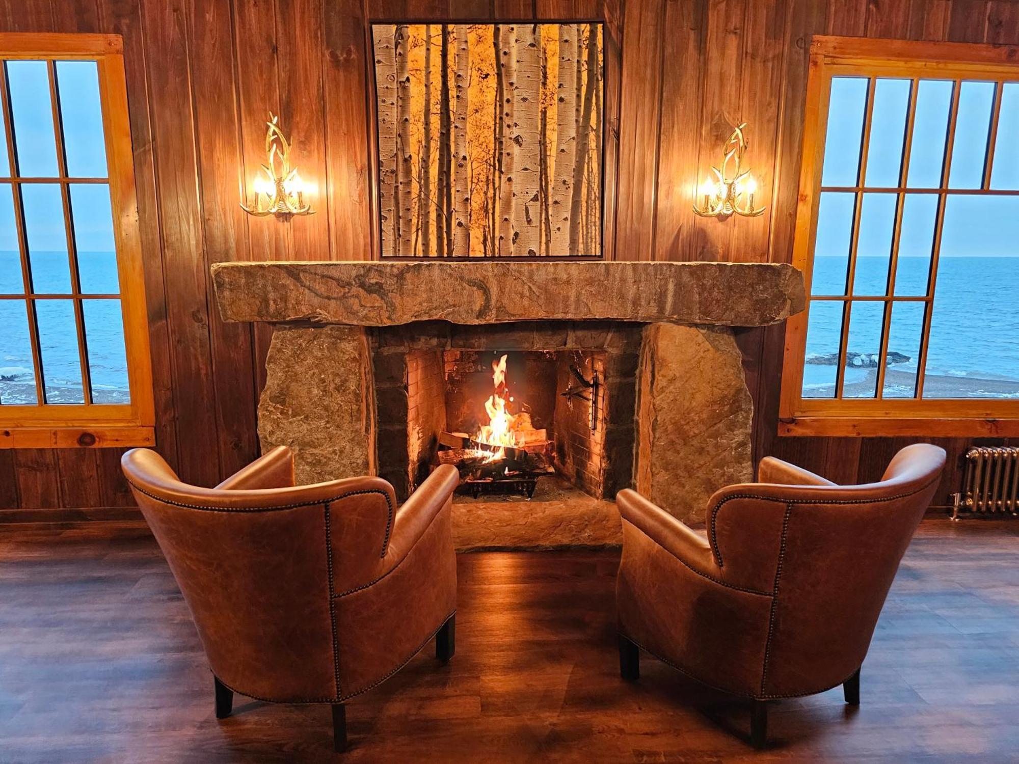 Suite with Lake View
