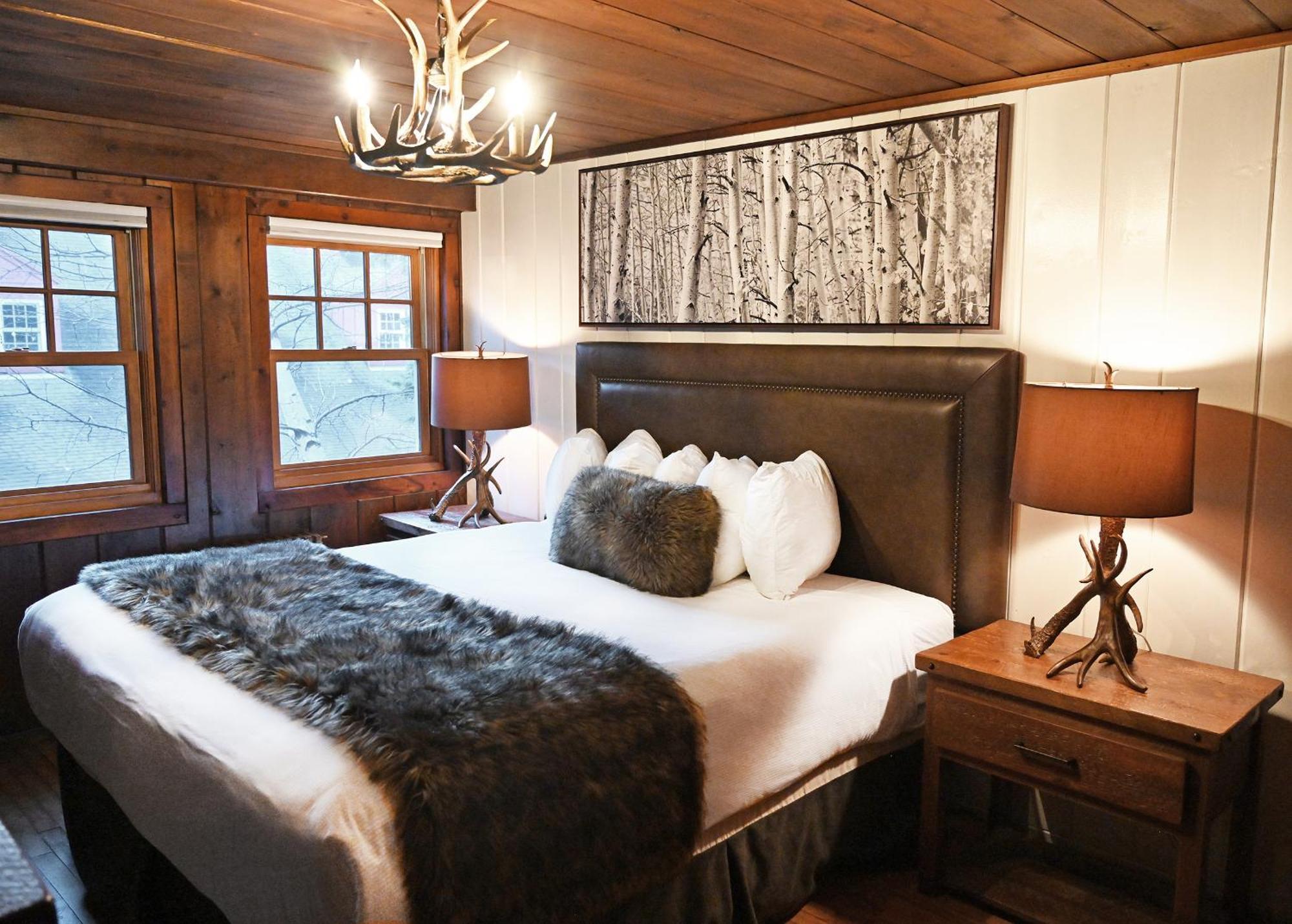 Standard King Room